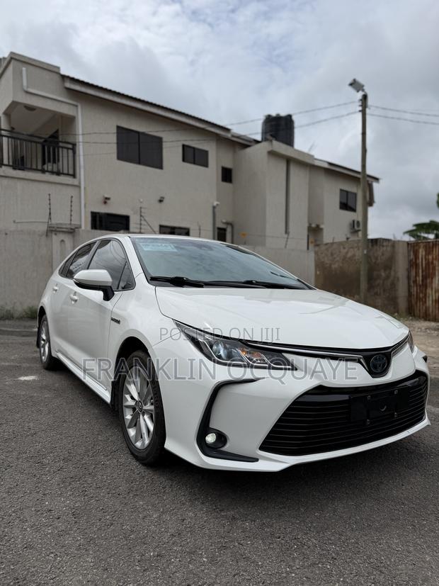 Toyota Corolla 2021 White