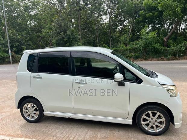 Daihatsu Mira 2011 White
