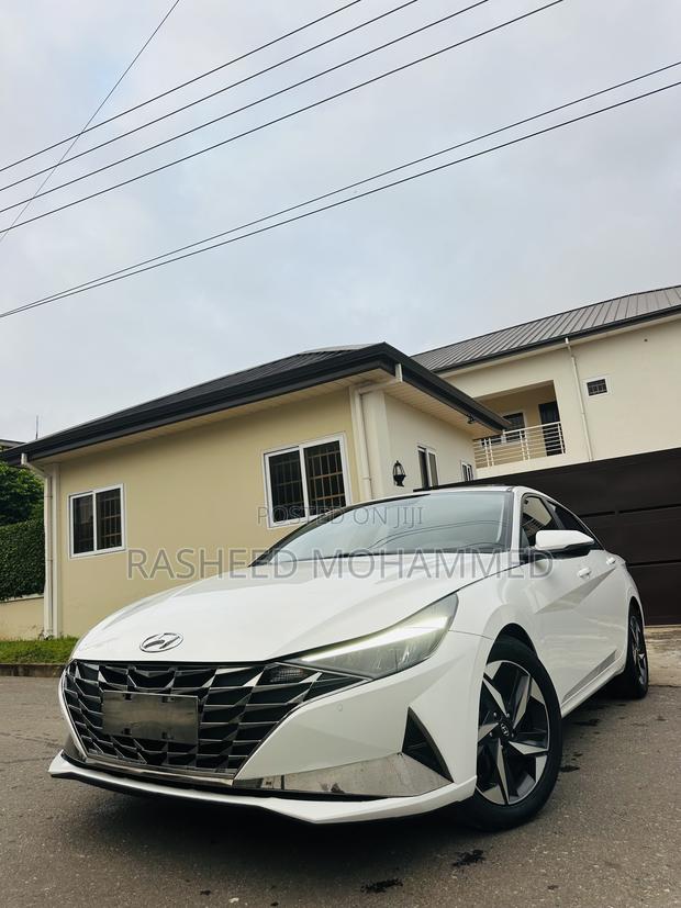 Hyundai Elantra Limited 2023 White