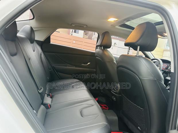 Hyundai Elantra Limited 2023 White