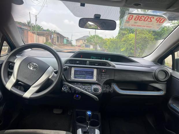 Toyota Aqua 2013 Blue