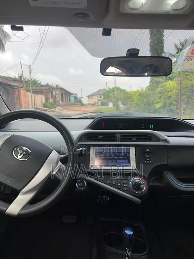 Toyota Aqua 2013 Blue