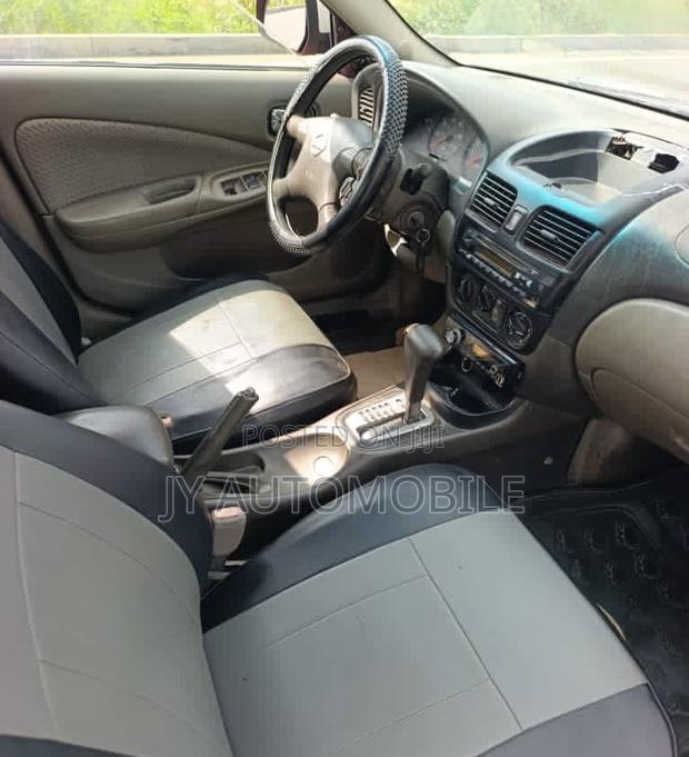 Nissan Sentra 2005 Red