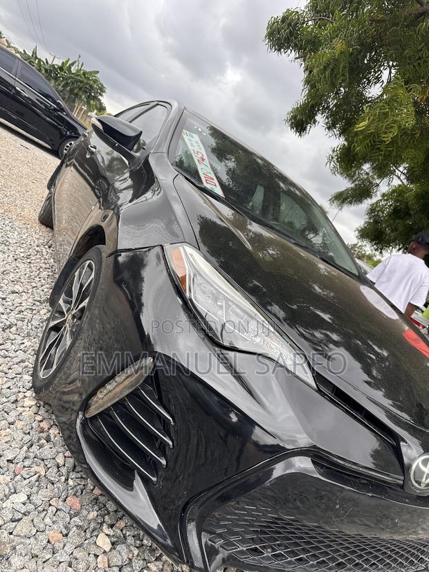 Toyota Corolla SE 4dr Sedan (1.8L 4cyl CVT) 2017 Black