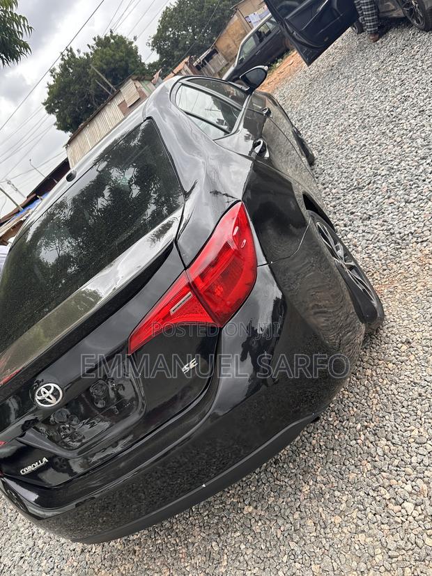 Toyota Corolla SE 4dr Sedan (1.8L 4cyl CVT) 2017 Black