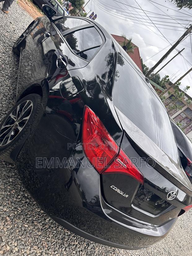 Toyota Corolla SE 4dr Sedan (1.8L 4cyl CVT) 2017 Black