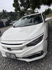 Honda Civic Touring Sedan 2018 White for sale
