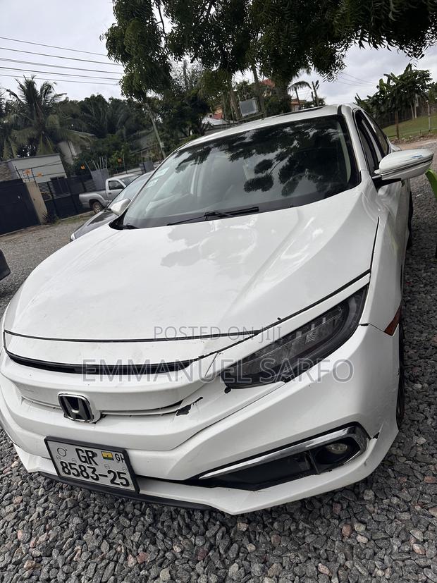 Honda Civic Touring Sedan 2018 White