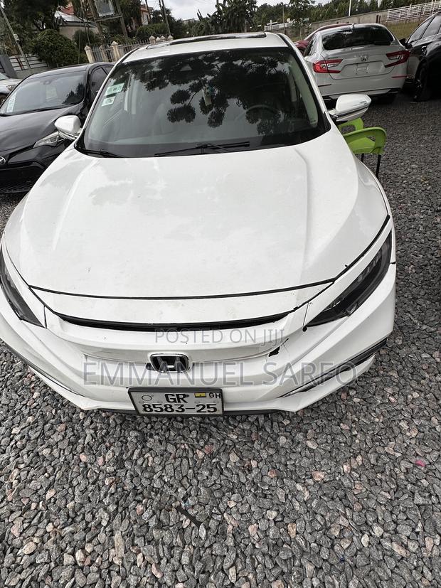 Honda Civic Touring Sedan 2018 White