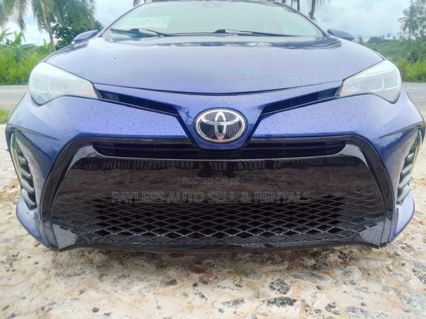 Toyota Corolla SE Special Edition 4dr Sedan (1.8L 4cyl CVT) 2017 Blue