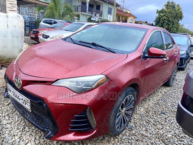 Toyota Corolla 2015 Red