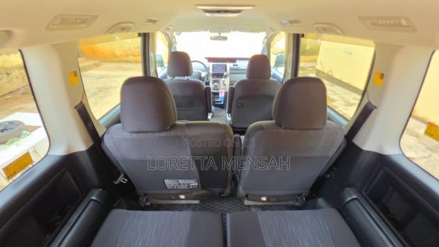 Toyota Voxy X 4WD 8-Seater 2012 Black