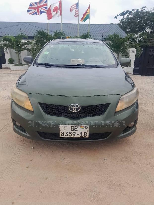 Toyota Corolla 2012 Green