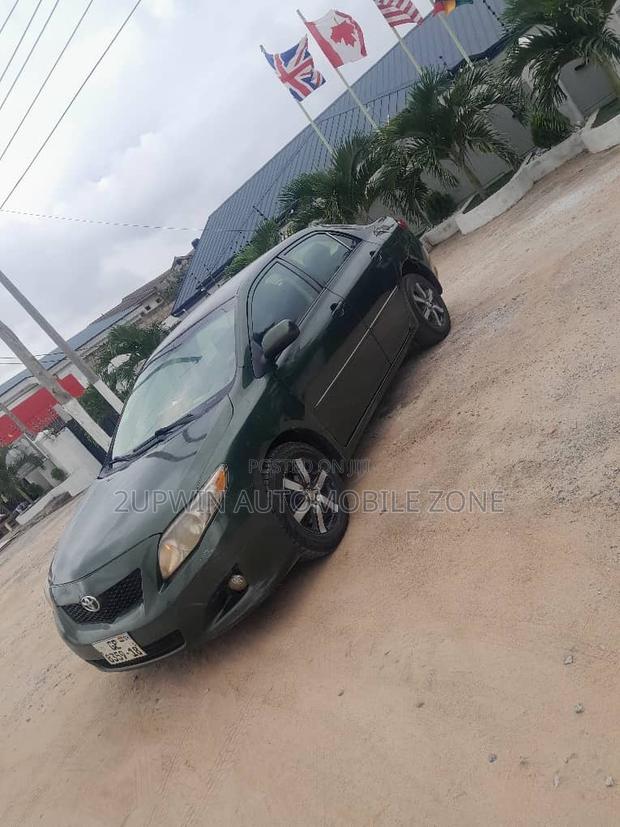 Toyota Corolla 2012 Green