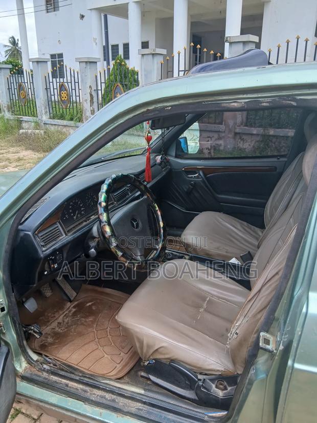 Mercedes-Benz 190E 1991 Green