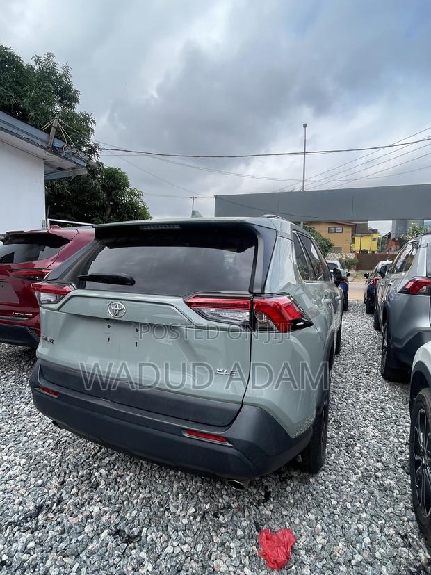 Toyota RAV4 2020 Gray