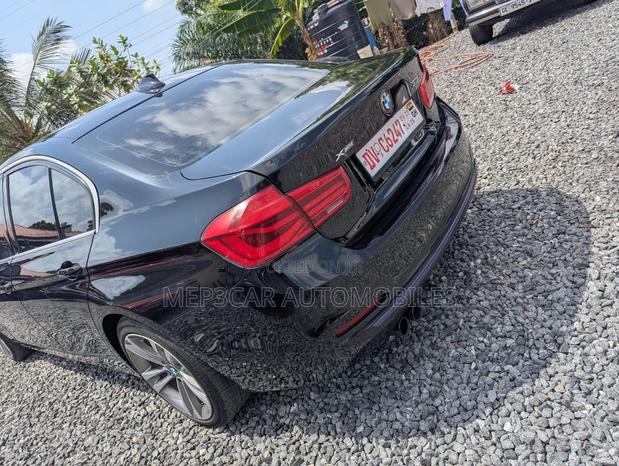 BMW 320i 2017 Gray