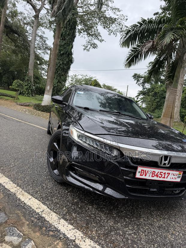 Honda Accord Touring 2.0T 2018 Black