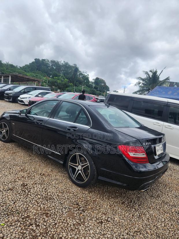 Mercedes-Benz C250 2013 Black