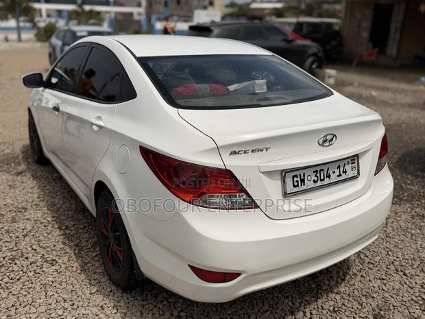 Hyundai Accent GLS 2013 White