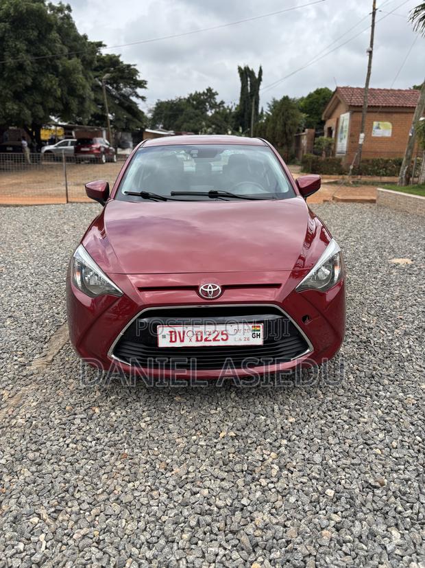 Toyota Yaris iA 1.5 FWD 2018 Red