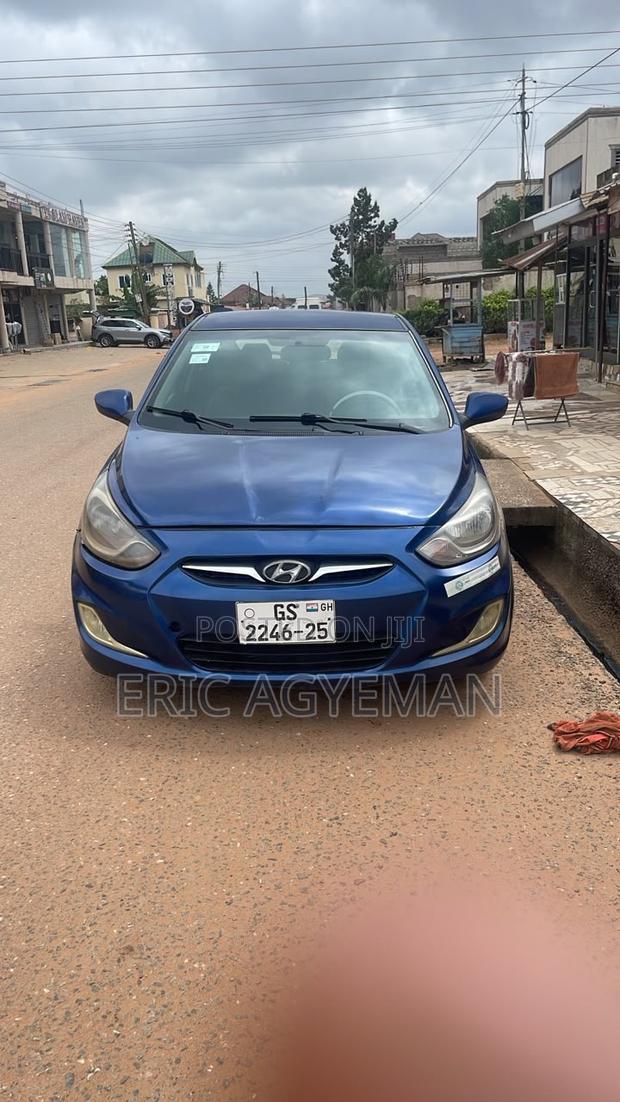 Hyundai Accent 2012 Blue