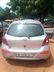 Toyota Yaris 2015 Silver for sale