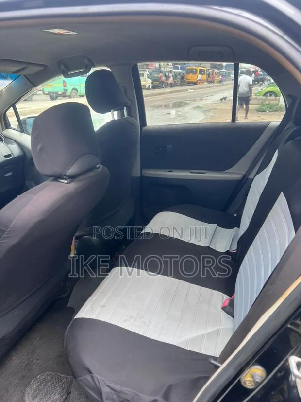 Toyota Vitz 2010 Black