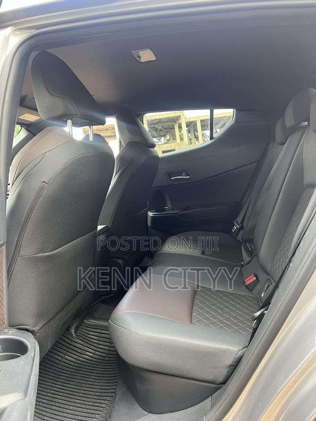 Toyota C-HR 2018 Gray