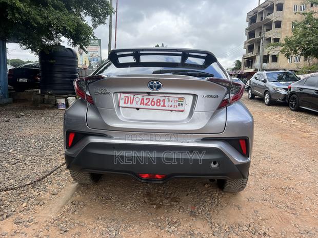 Toyota C-HR 2018 Gray