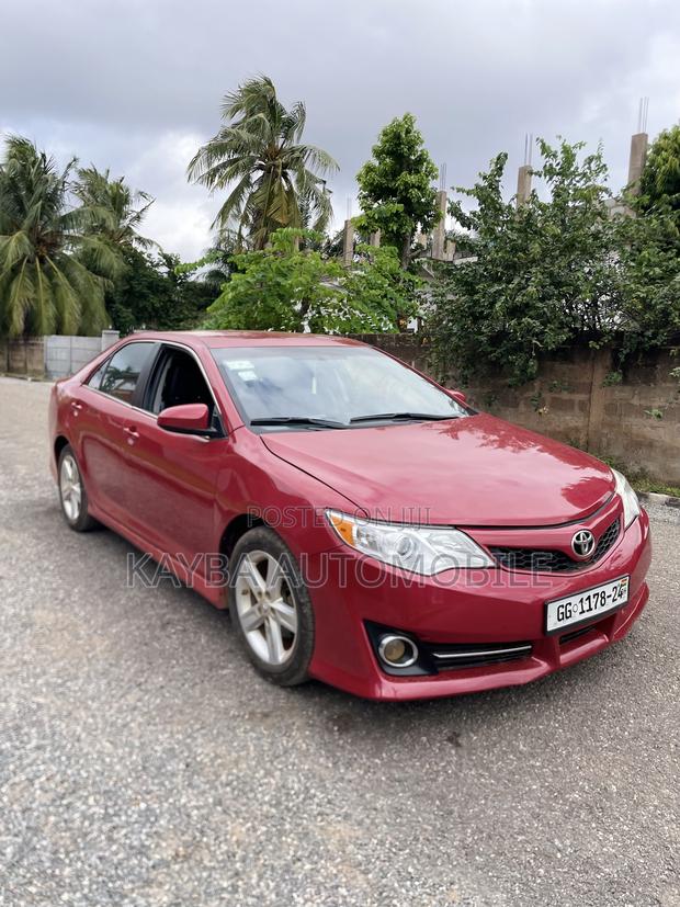 Toyota Camry 2014 Red