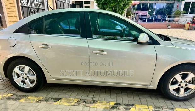 Chevrolet Cruze Eco 4dr Sedan (1.4L 4cyl Turbo 6M) 2015 Gold