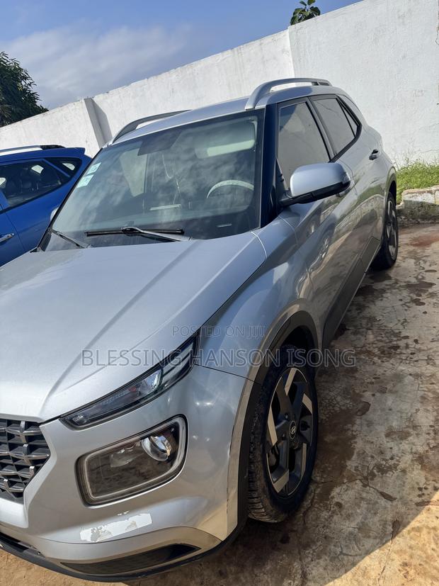 Hyundai Venue 2020 Silver