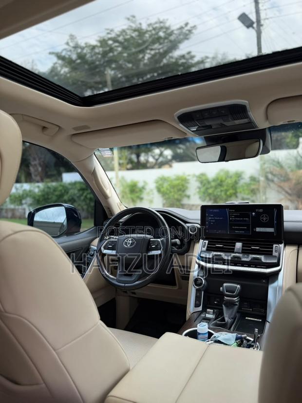 Toyota Land Cruiser 2023 Black