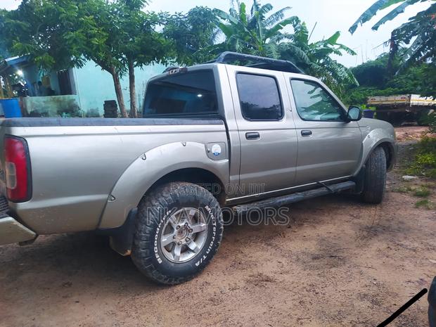 Nissan Frontier 2007 Gray