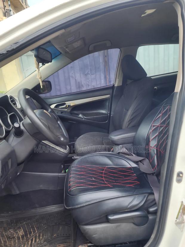 Pontiac Vibe 1.8L 2009 White