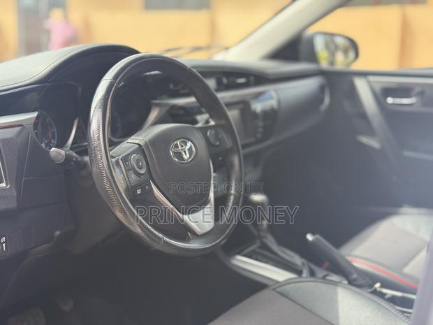Toyota Corolla 2016 White