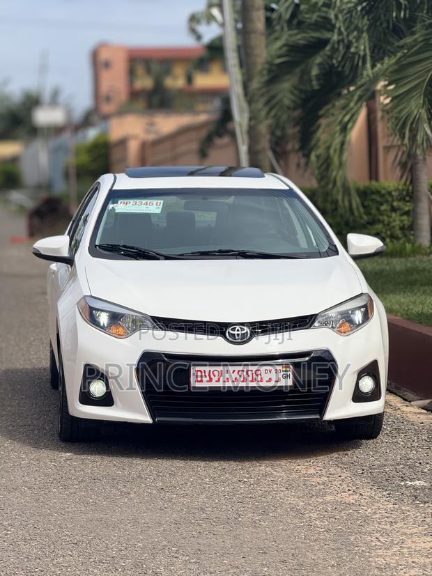 Toyota Corolla 2016 White
