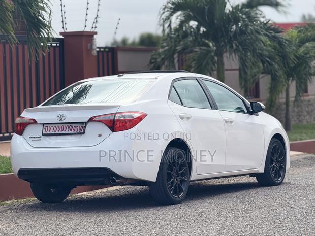 Toyota Corolla 2016 White