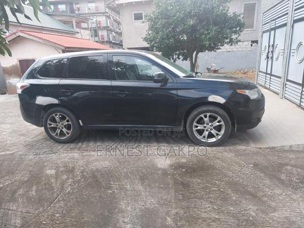 Mitsubishi Outlander 2014 Black
