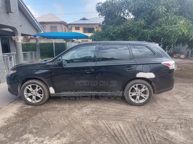 Mitsubishi Outlander 2014 Black