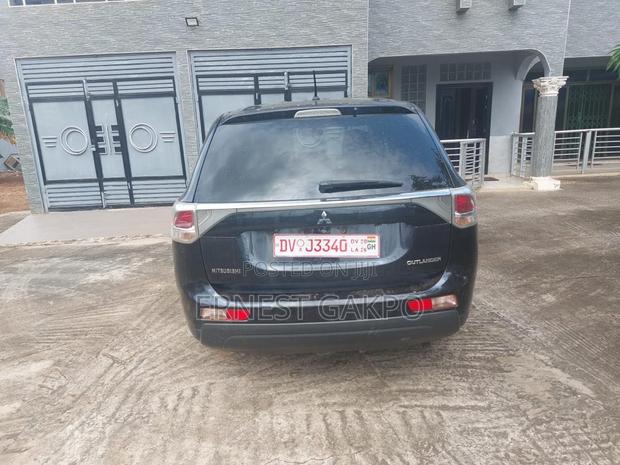 Mitsubishi Outlander 2014 Black