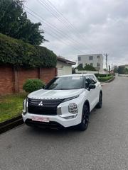 Mitsubishi Outlander 2022 White for sale