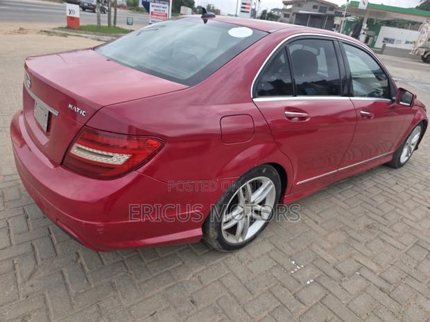 Mercedes-Benz C250 2013 Red