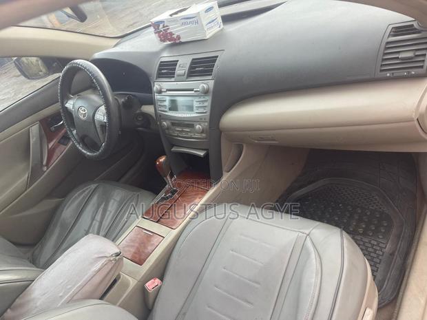 Toyota Camry 2011 Gold