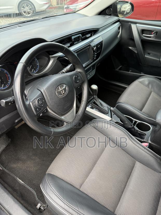 Toyota Corolla S 4dr Sedan (1.8L 4cyl CVT) 2015 Black
