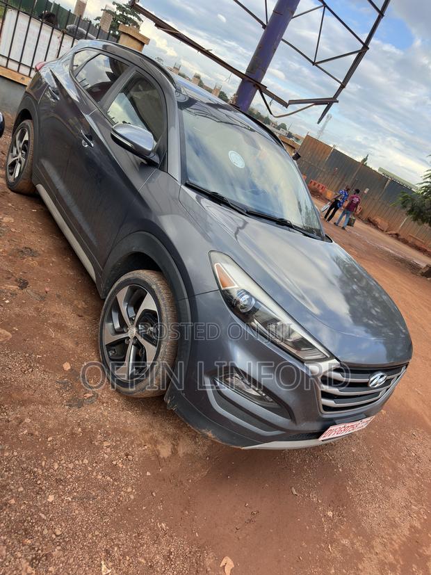 Hyundai Tucson SE AWD 2018 Gray