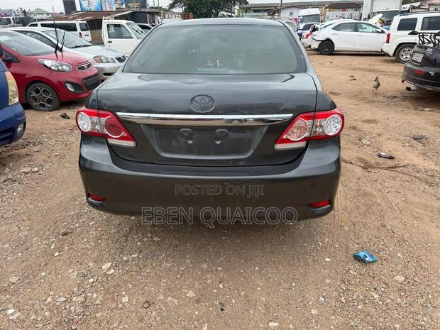 Toyota Corolla 2012 Gray