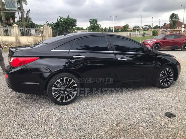 Hyundai Sonata SE Sedan FWD (2.4L 4cyl 6A) 2013 Black