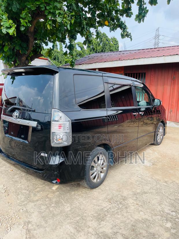 Toyota Voxy ZS Kirameki III 2WD 7-Seater 2013 Black